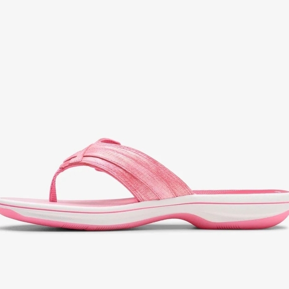 Clarks Pink Cloudsteppers Slip-On Thong Sandals - Picture 4 of 8